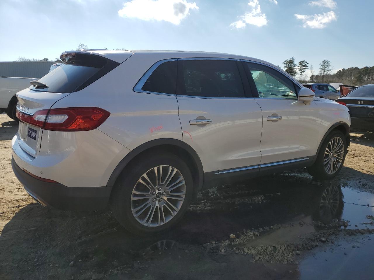 2016 Lincoln MKX VIN 2LMTJ6LR3GBL86798 Copart auction photo, front end / minor dent/scratches damage thumbnail 3