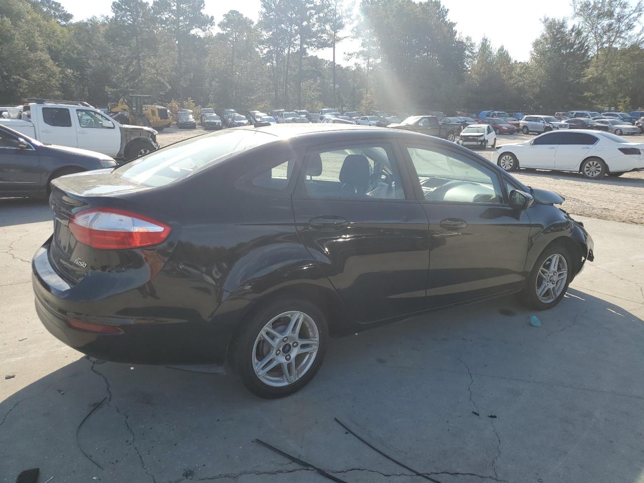 2018 Ford Fiesta VIN 3FADP4BJ5JM135554 Copart auction photo, front end damage thumbnail 3