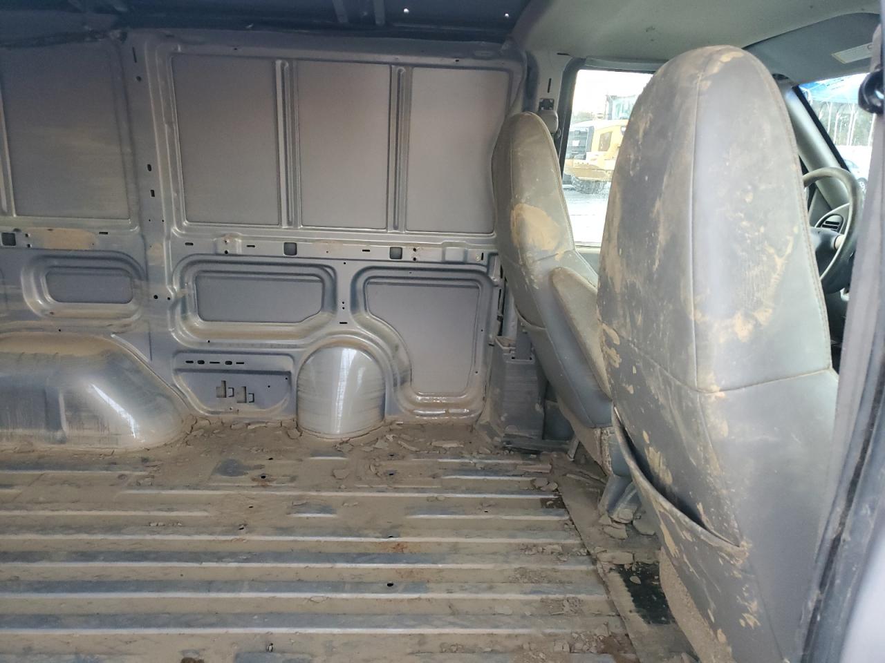 2000 GMC Safari VIN 1GTDM19W8YB529442 Copart auction photo, water/flood damage thumbnail 11