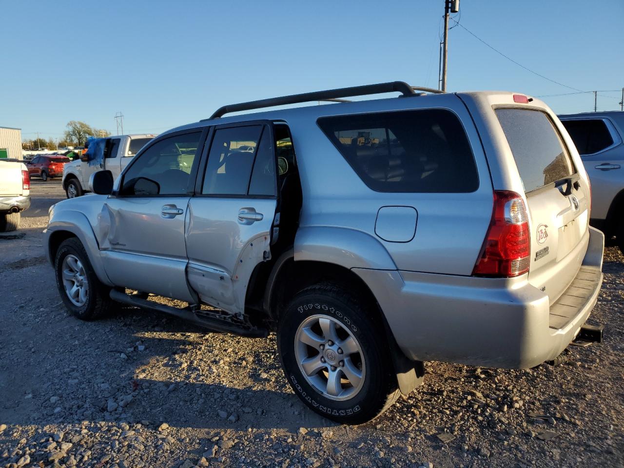 2006 Toyota 4Runner VIN JTEZU14R868052735 Copart auction photo, side / minor dent/scratches damage thumbnail 2
