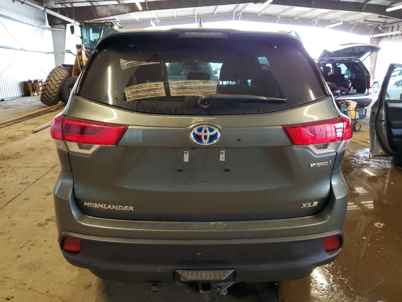 2019 Toyota Highlander VIN 5TDJGRFH0KS059387 Copart auction photo, side damage thumbnail 6
