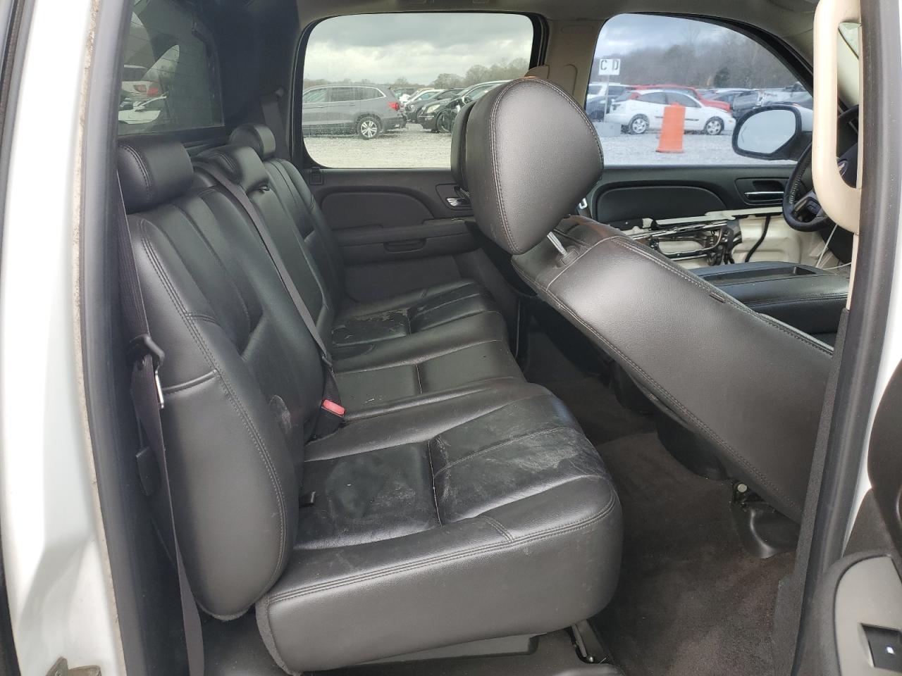 2011 Chevrolet Avalanche VIN 3GNTKFE31BG213283 Copart auction photo, side / minor dent/scratches damage thumbnail 10