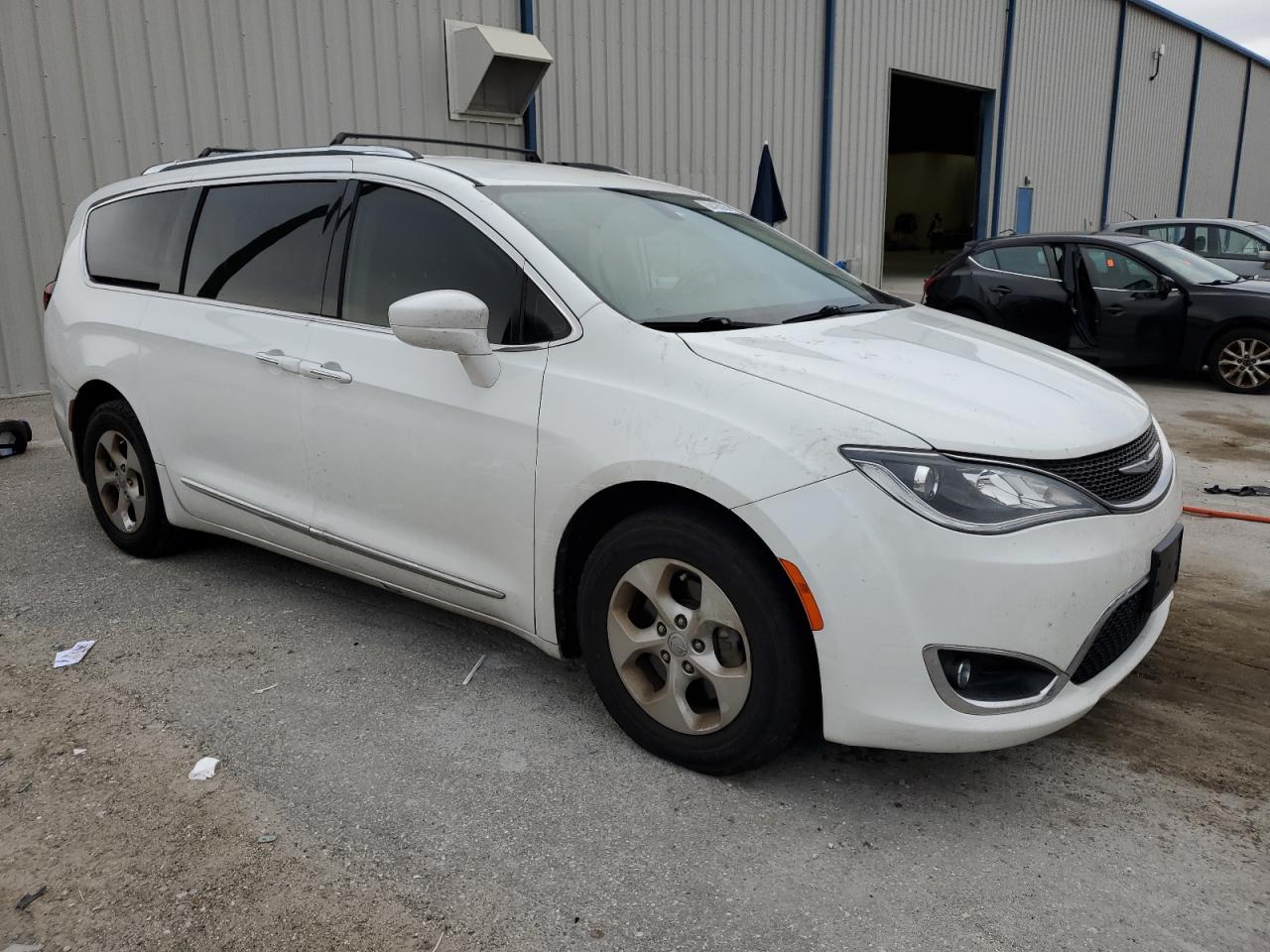 2017 Chrysler Pacifica VIN 2C4RC1EG2HR577219 Copart auction photo, side damage thumbnail 4