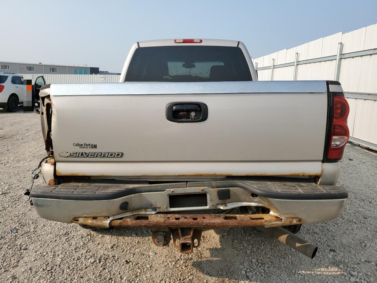 2006 Chevrolet Silverado VIN 1GCHK23D46F190091 Copart auction photo, front end / undercarriage damage thumbnail 6