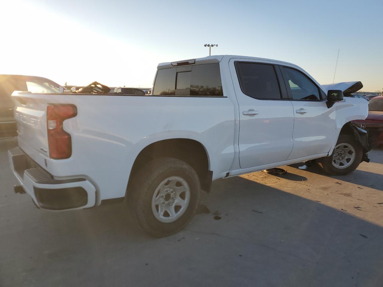 2021 Chevrolet Silverado VIN 3GCUYEEL9MG238960 Copart auction photo, front end damage thumbnail 3