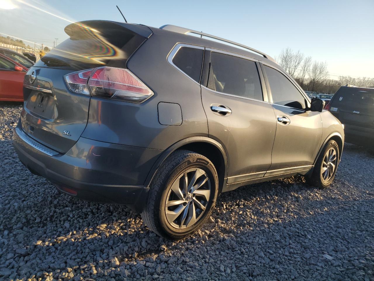 2015 Nissan Rogue VIN 5N1AT2MT5FC776901 Copart auction photo, front end damage thumbnail 3