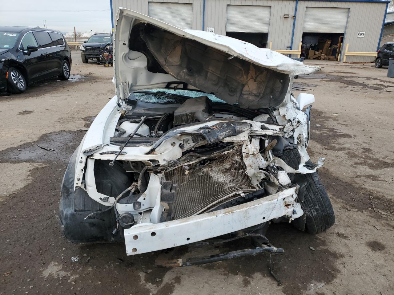 2013 Chevrolet Camaro VIN 2G1FA1E30D9226947 Copart auction photo, front end / side damage thumbnail 5