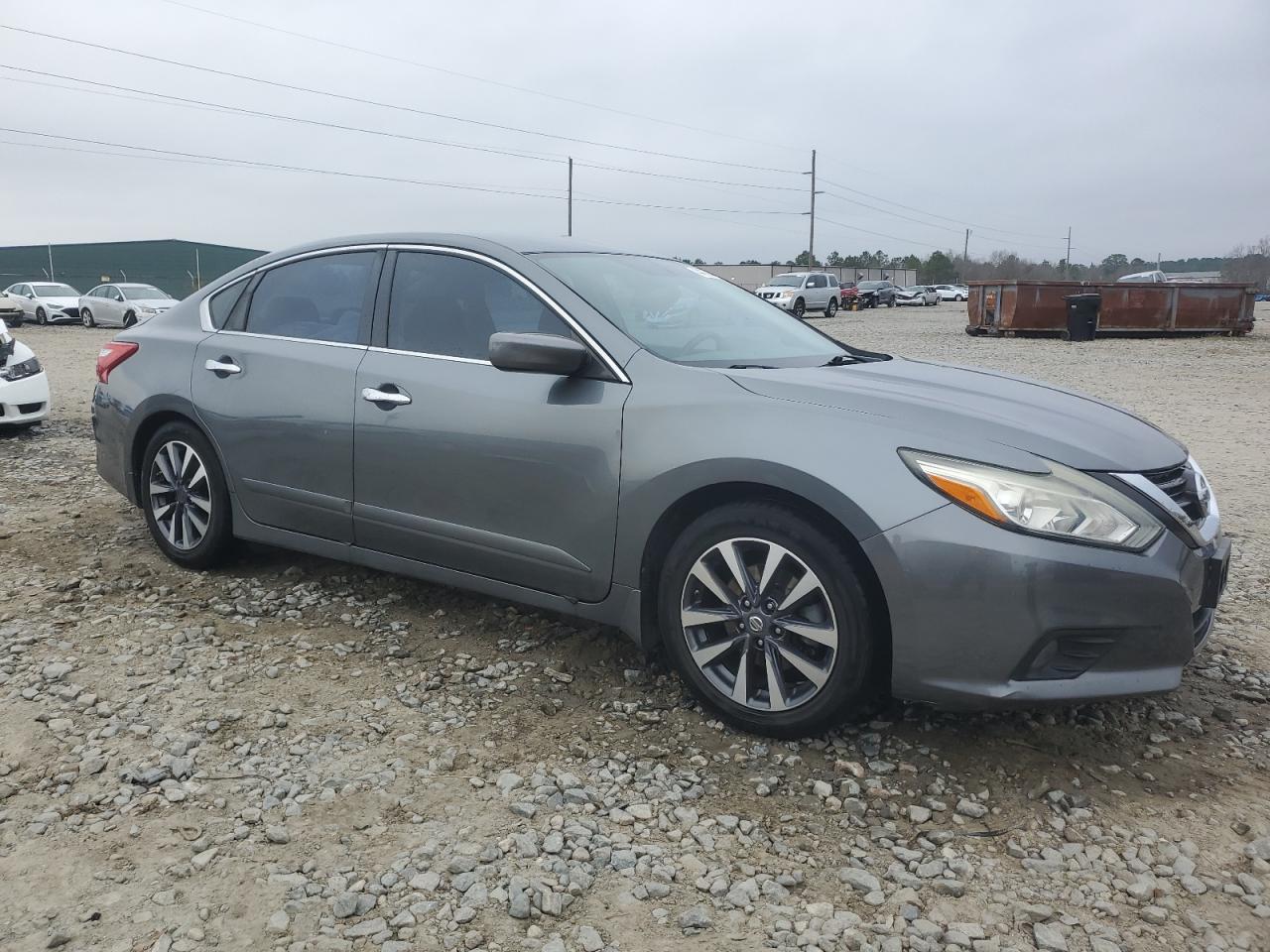 2017 Nissan Altima VIN 1N4AL3AP3HC208768 Copart auction photo, side / rear end damage thumbnail 4