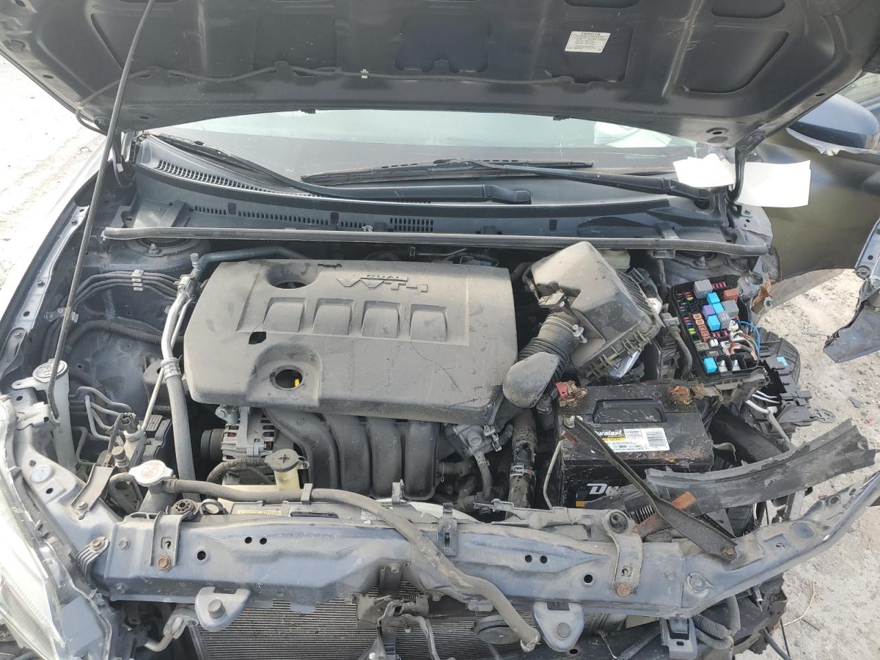 2018 Toyota Corolla VIN 5YFBURHE6JP788601 Copart auction photo, front end / minor dent/scratches damage thumbnail 12