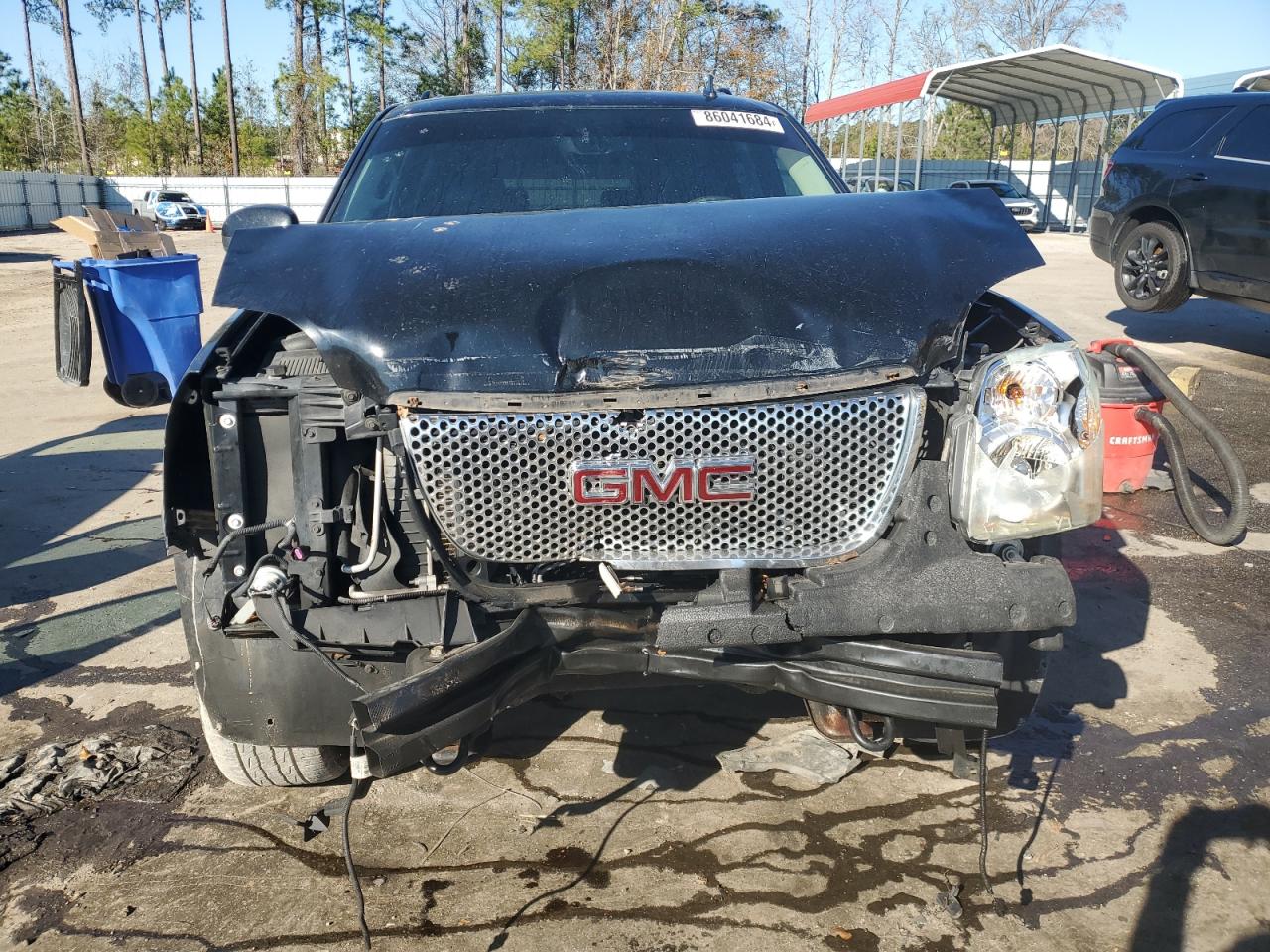 2011 GMC Yukon VIN 1GKS1MEF6BR218814 Copart auction photo, front end damage thumbnail 12