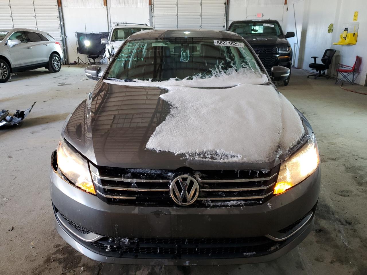 2015 Volkswagen Passat VIN 1VWAT7A39FC056648 Copart auction photo, front end damage thumbnail 5