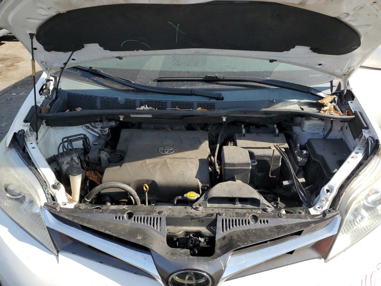 2011 Toyota Sienna VIN 5TDYK3DC2BS112432 Copart auction photo, rear end damage thumbnail 12
