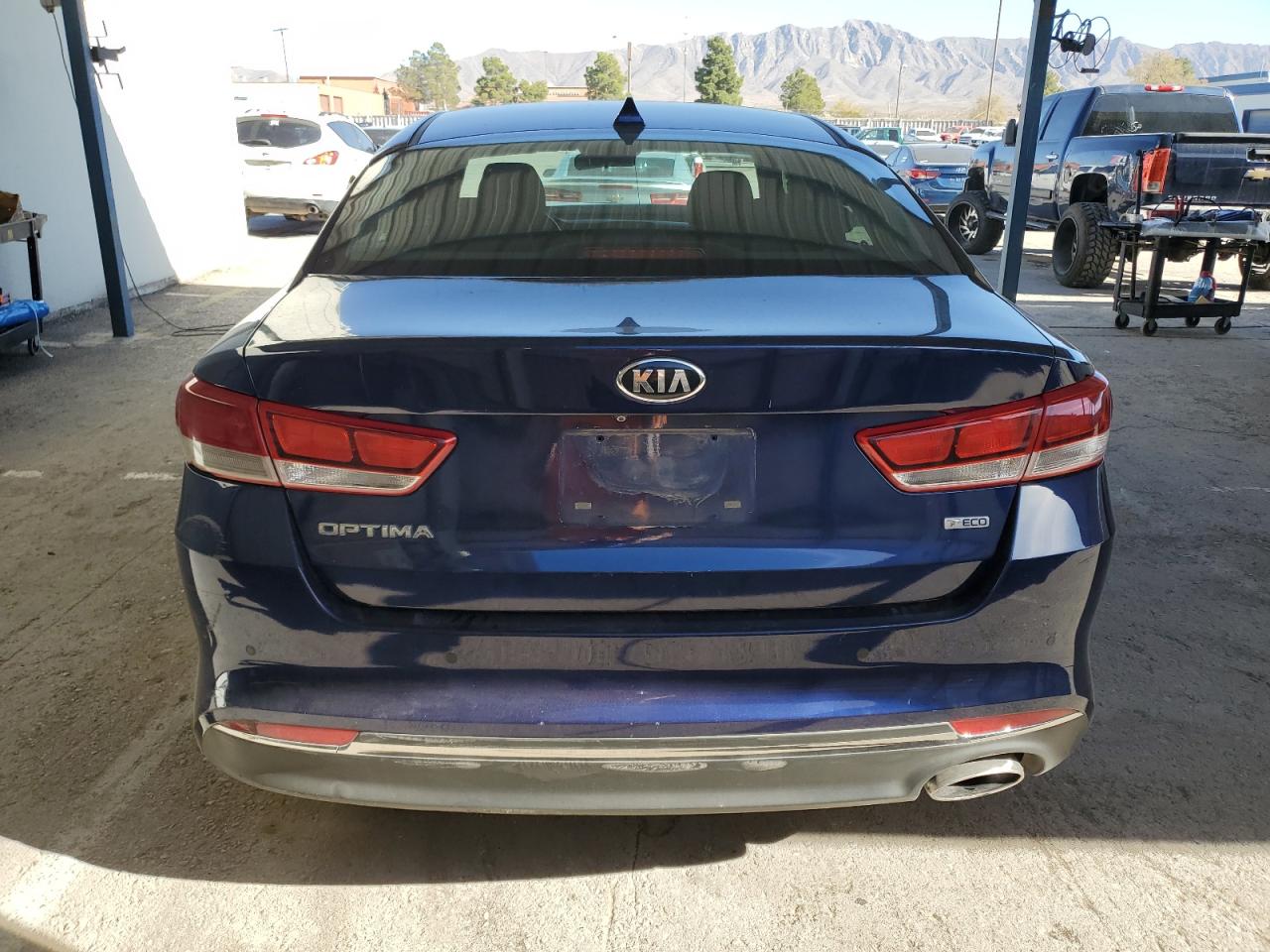 2018 KIA Optima VIN 5XXGT4L10JG214343 Copart auction photo, front end damage thumbnail 6