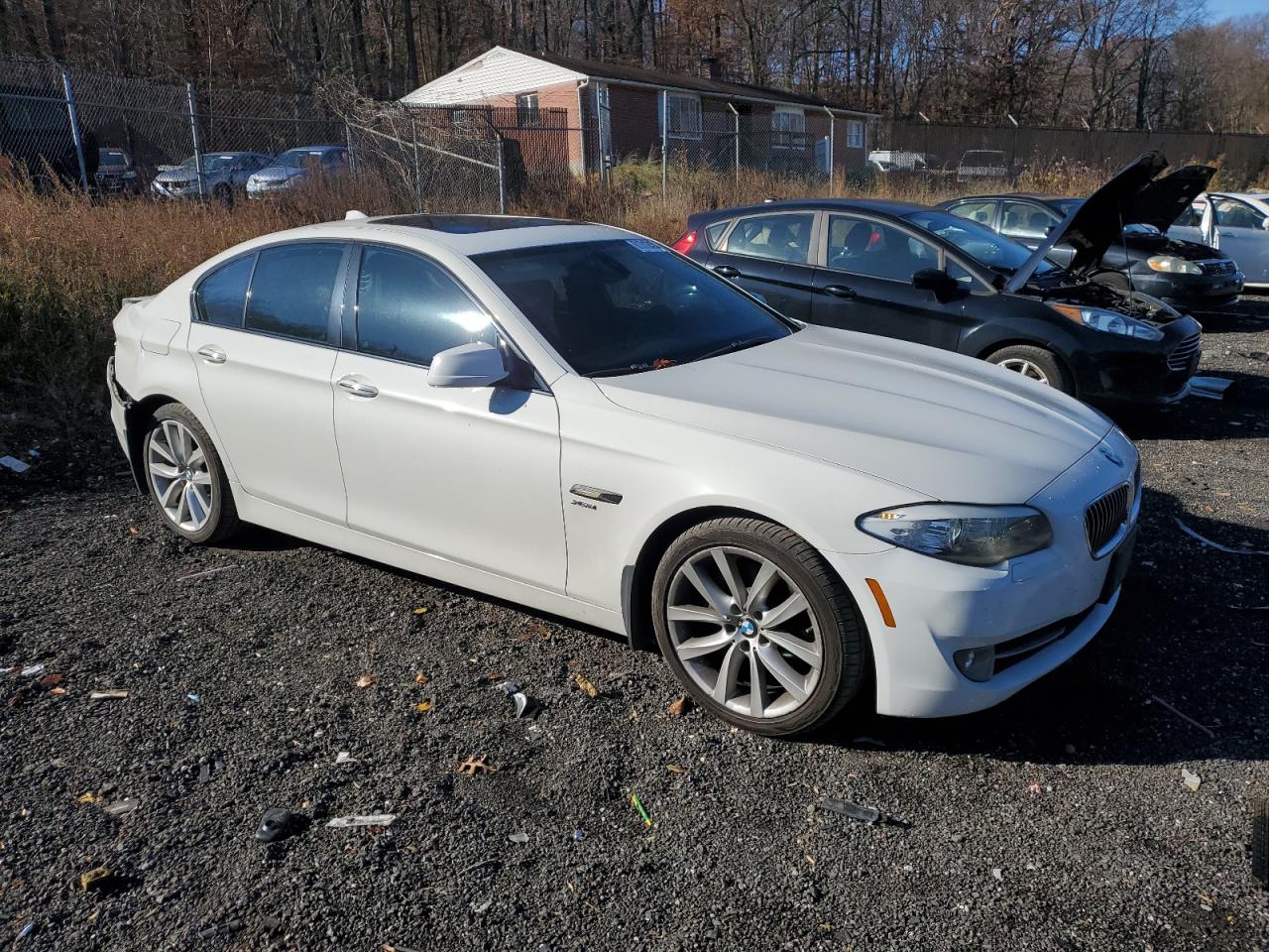 2011 BMW 5er VIN WBAFU7C55BC439949 Copart auction photo, rear end damage thumbnail 4