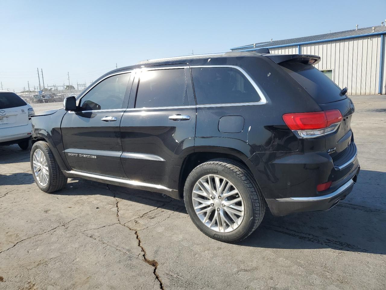 2018 Jeep Grand Cherokee VIN 1C4RJFJG7JC207567 Copart auction photo, front end / hail damage thumbnail 2