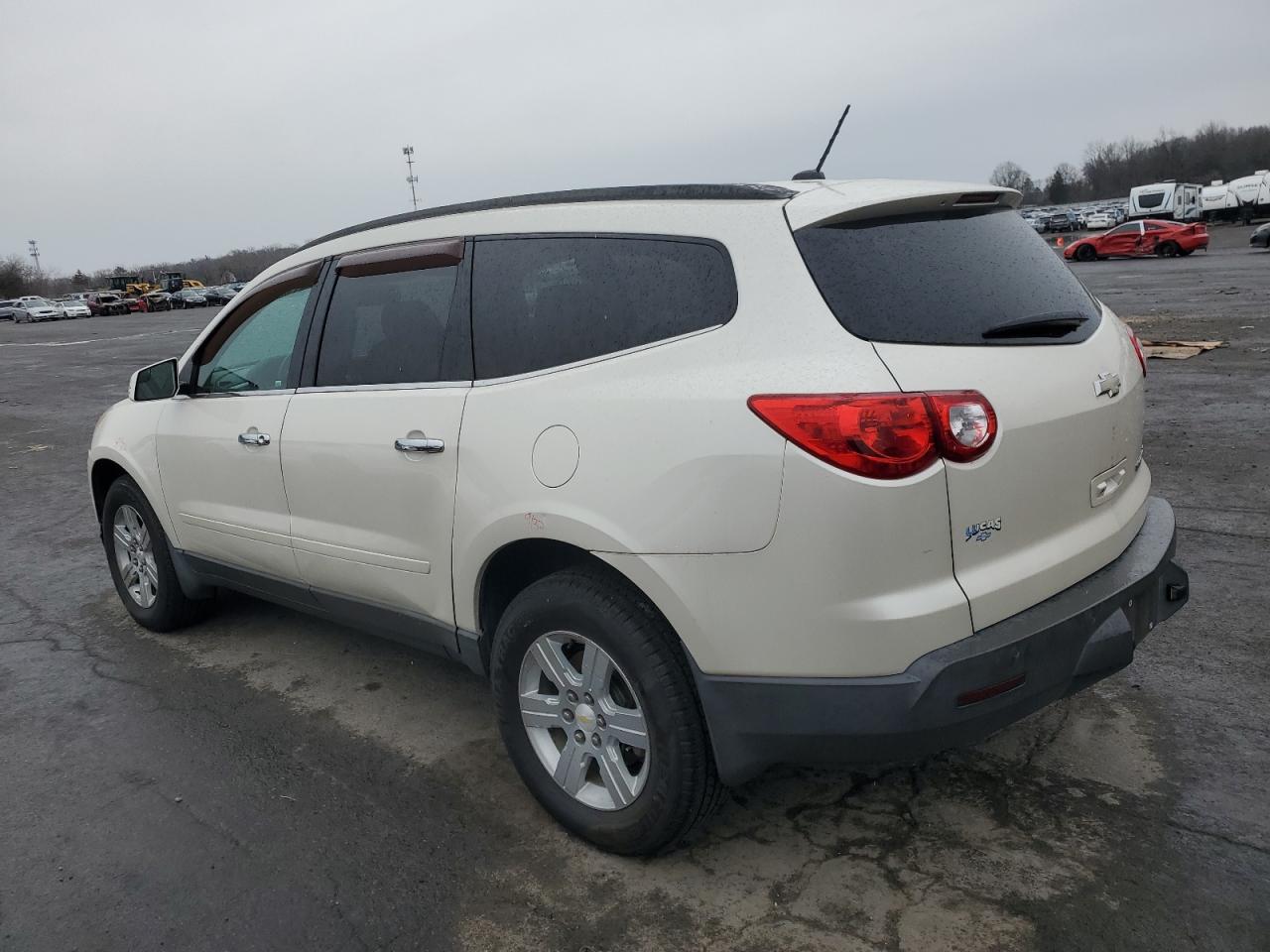 2011 Chevrolet Traverse VIN 1GNKRGEDXBJ216199 Copart auction photo, front end damage thumbnail 2