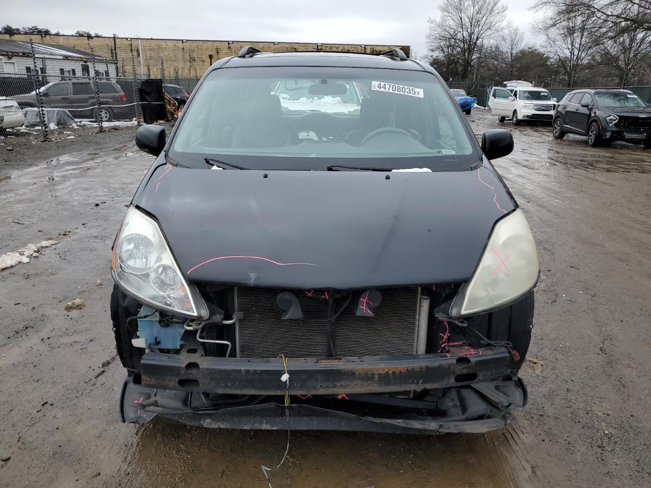 2008 Toyota Sienna VIN 5TDBK22C18S009630 Copart auction photo, front end / side damage thumbnail 5