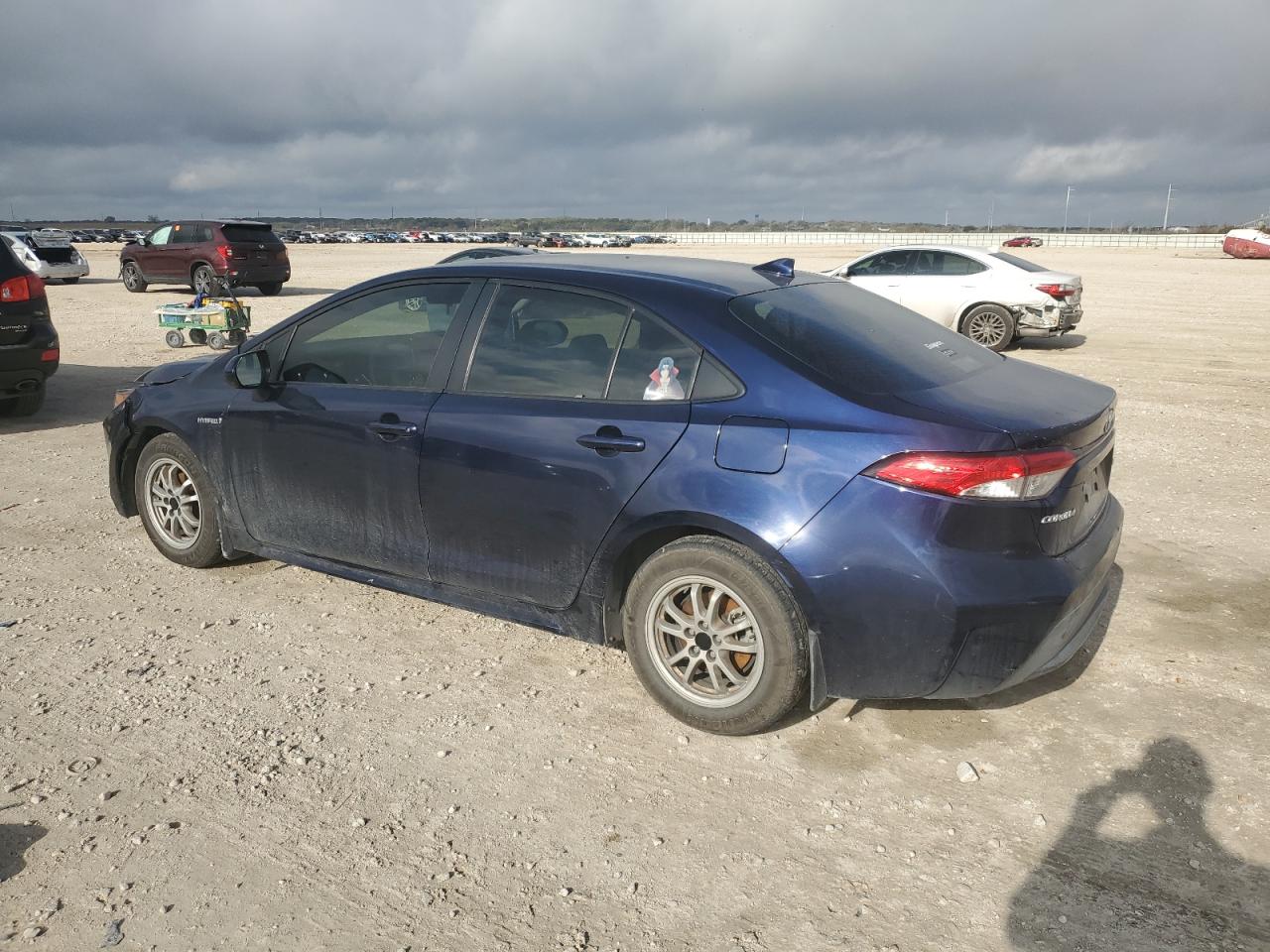 2020 Toyota Corolla VIN JTDEBRBE3LJ016365 Copart auction photo, front end / hail damage thumbnail 2