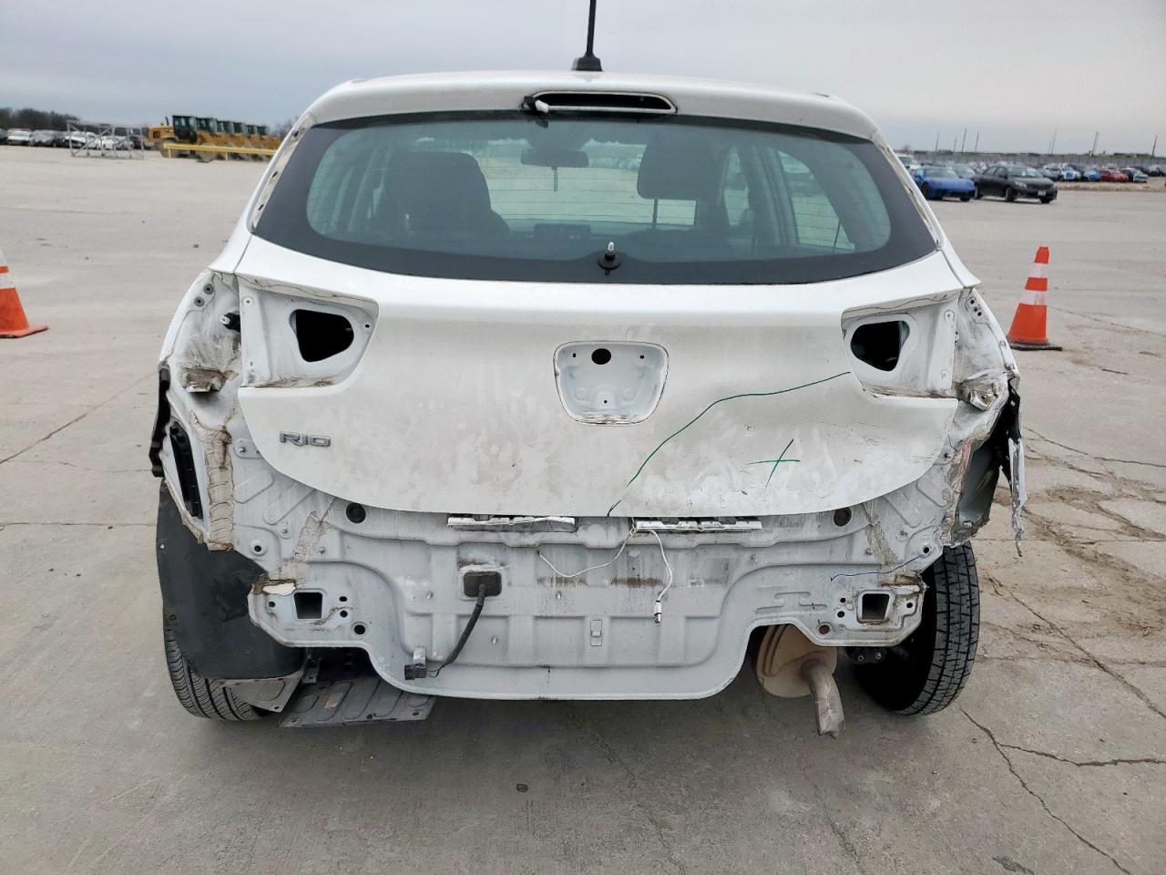 2022 KIA Rio VIN 3KPA25AD5NE481858 Copart auction photo, rear end damage thumbnail 6