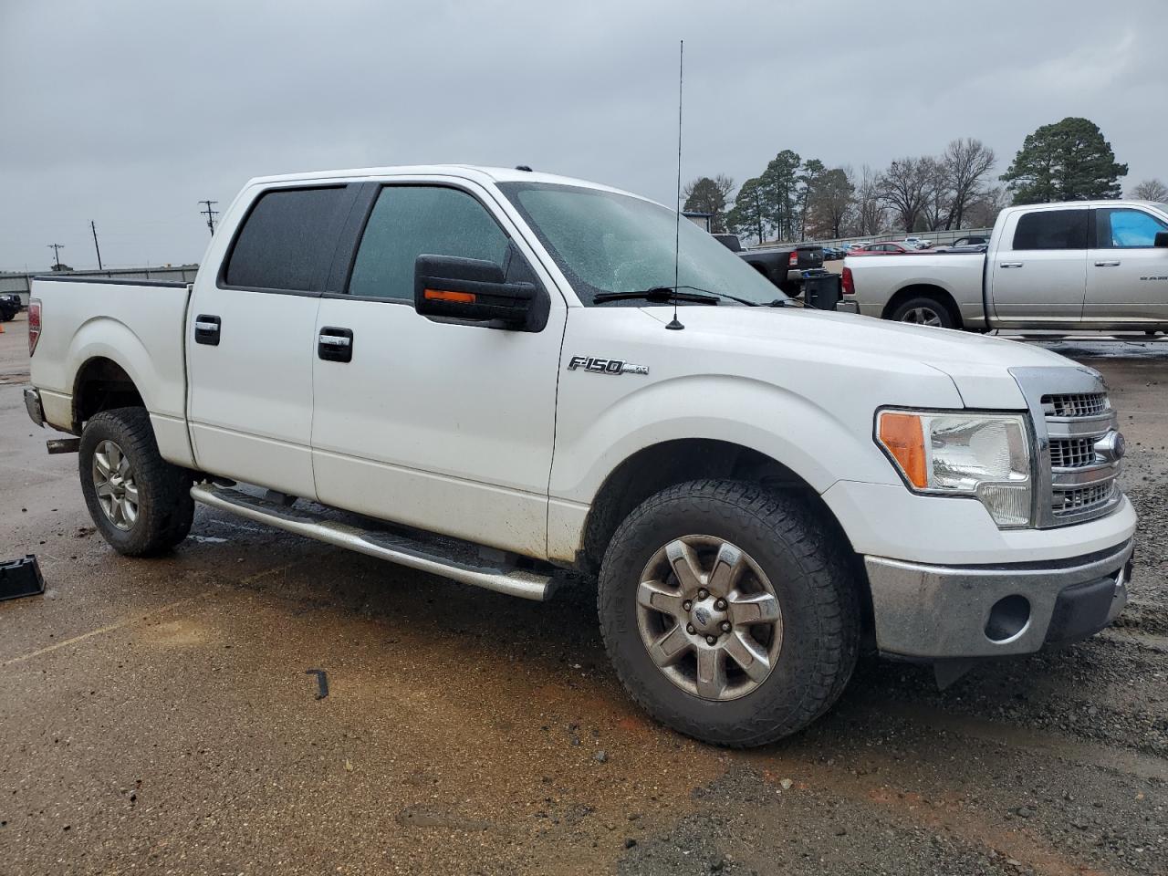 2013 Ford F-150 VIN 1FTEW1CM5DFD33399 Copart auction photo, front end / all over damage thumbnail 4