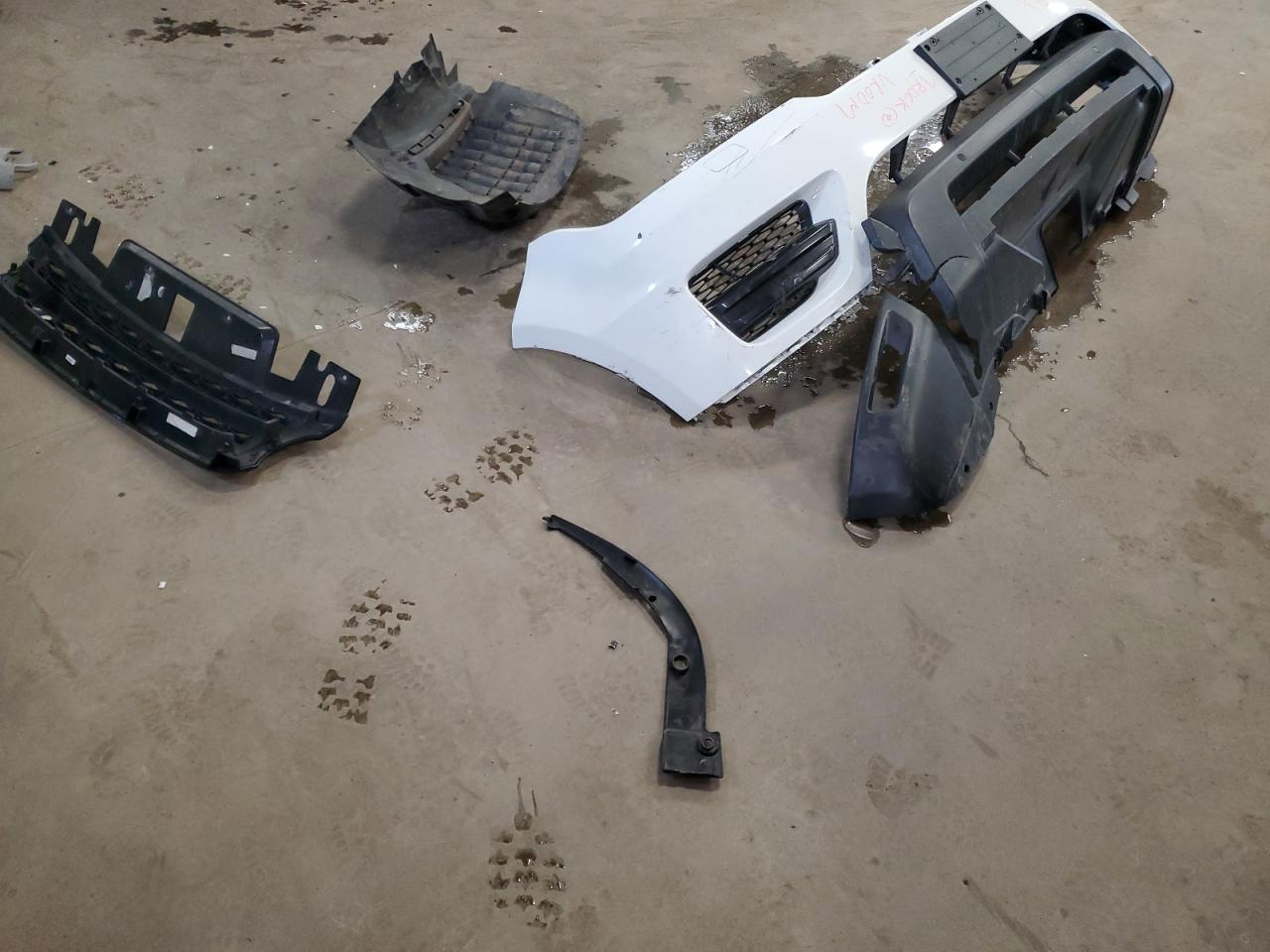 2017 Land Rover Range Rover VIN SALWG2FV5HA678911 Copart auction photo, front end / undercarriage damage thumbnail 13