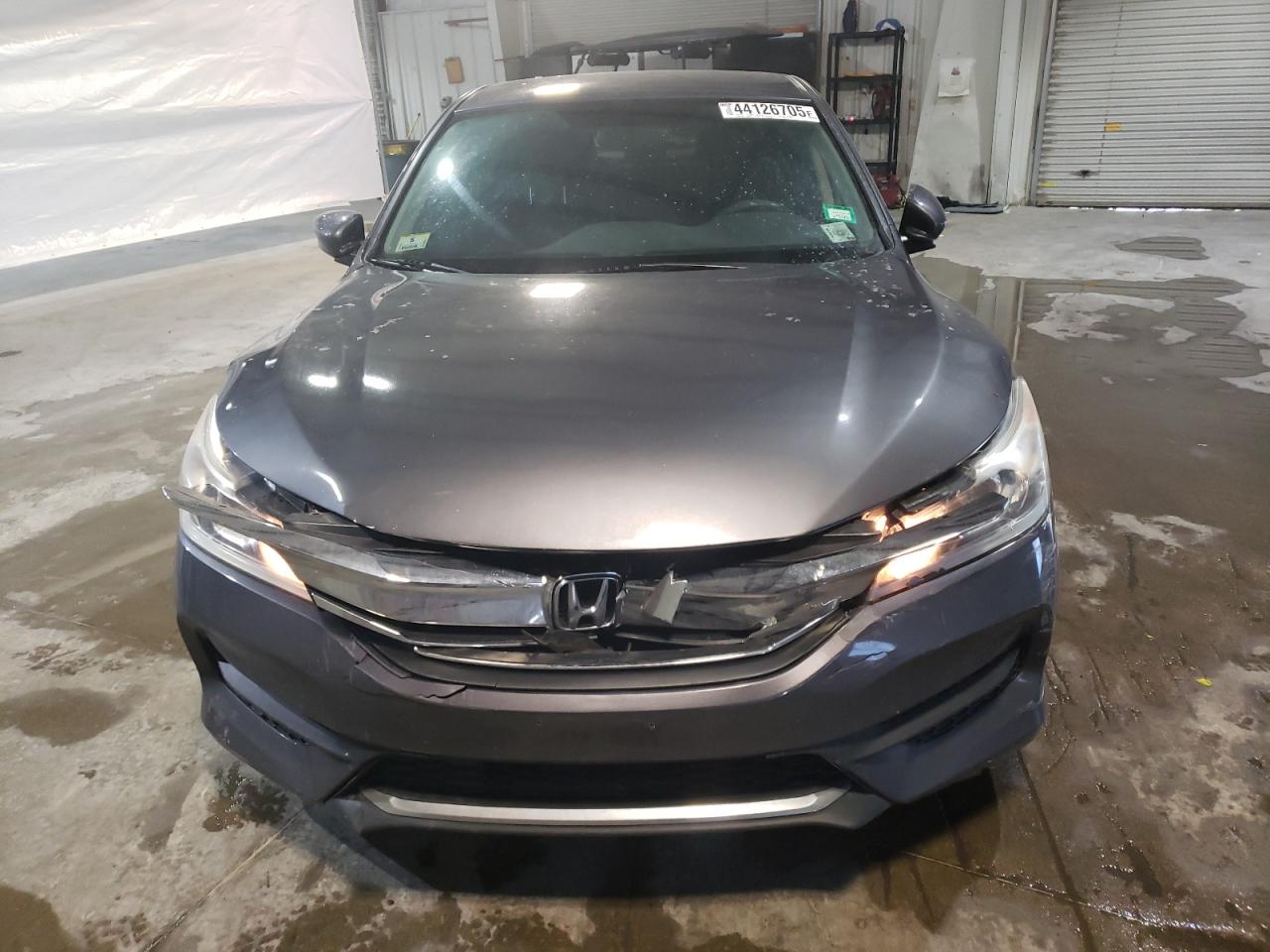 2017 Honda Accord VIN 1HGCR2F30HA184055 Copart auction photo, front end damage thumbnail 5