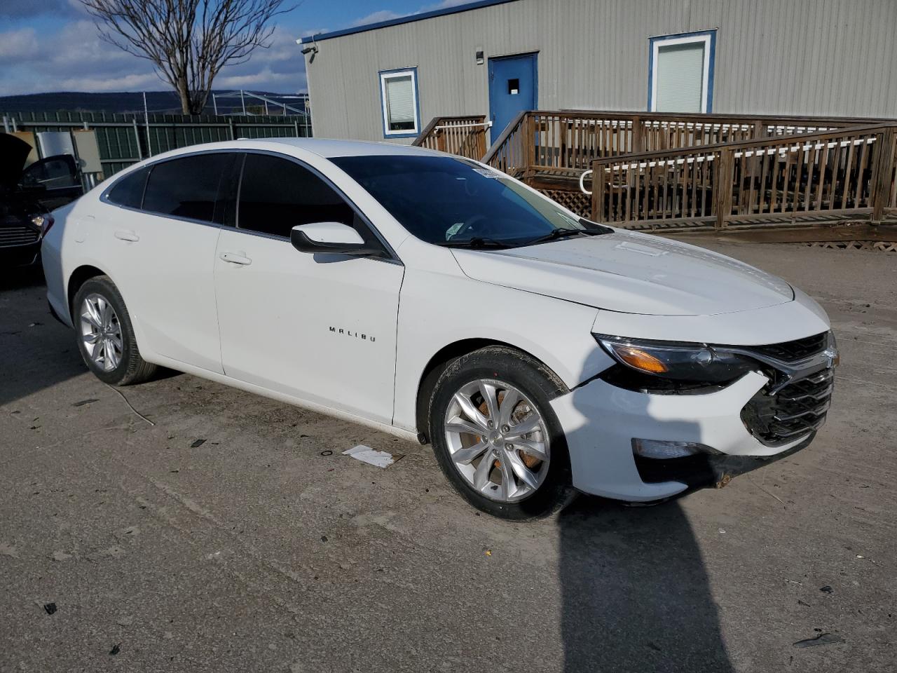 2020 Chevrolet Malibu VIN 1G1ZD5STXLF107194 Copart auction photo, front end damage thumbnail 4
