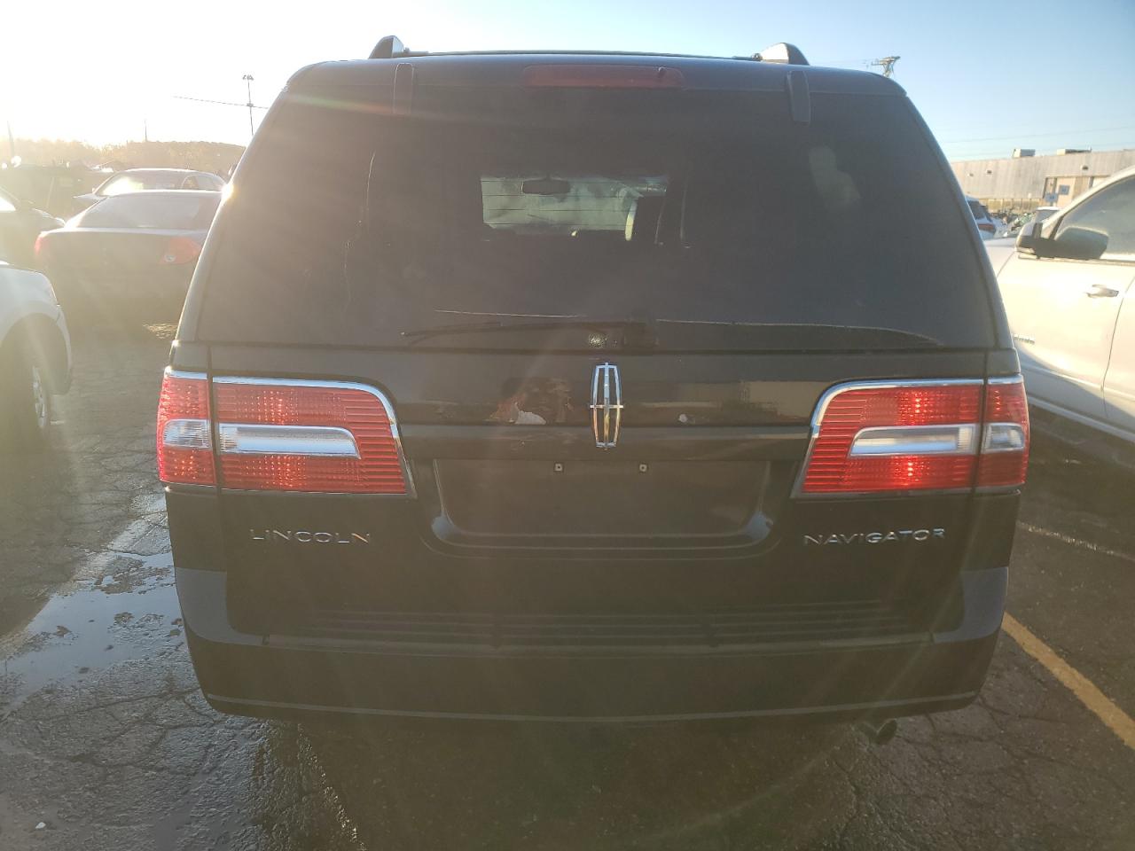 2007 Lincoln Navigator VIN 5LMFU28517LJ01642 Copart auction photo, all over damage thumbnail 6
