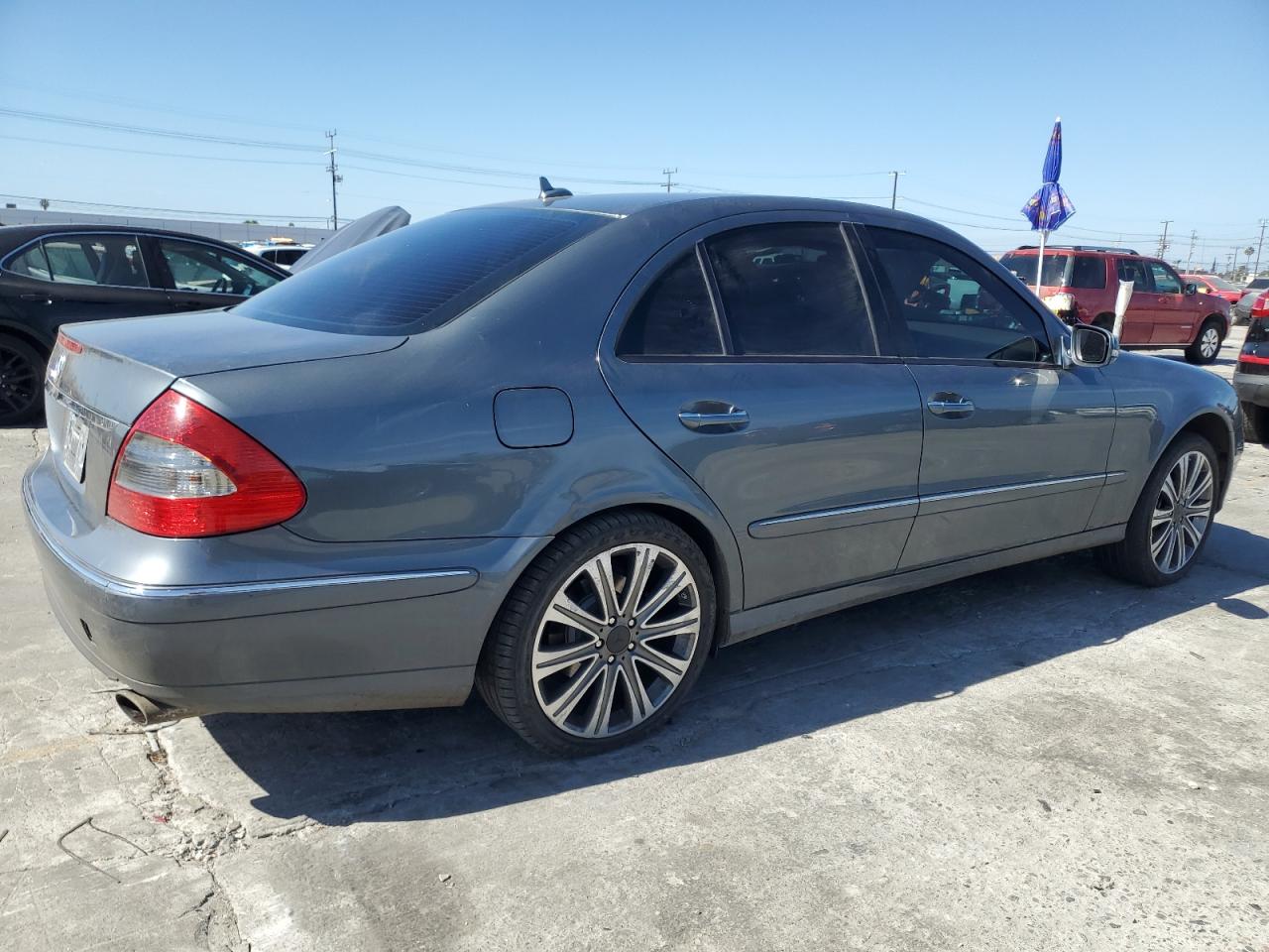 2008 Mercedes-Benz E-klasse VIN WDBUF87X48B286516 Copart auction photo, side / rear end damage thumbnail 3