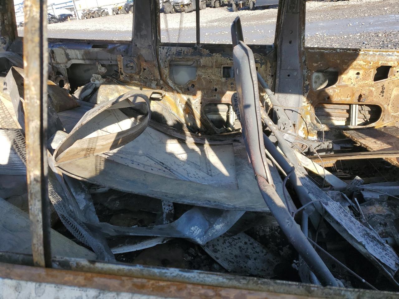 1998 Jeep Grand Cherokee VIN 1J4FT28S2WL151412 Copart auction photo, burn damage thumbnail 11