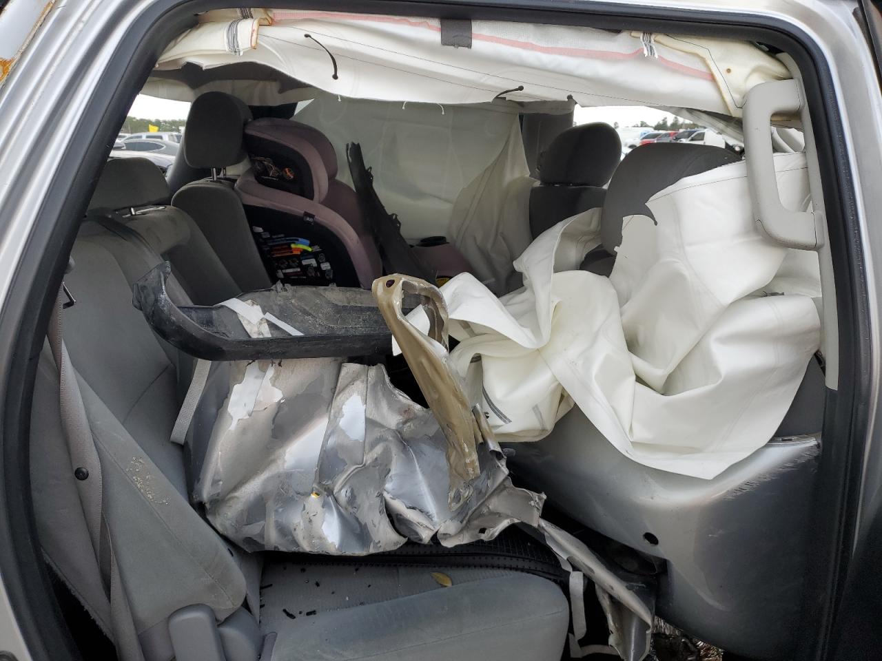 2018 Toyota Sequoia VIN 5TDBY5G13JS159526 Copart auction photo, rollover damage thumbnail 11