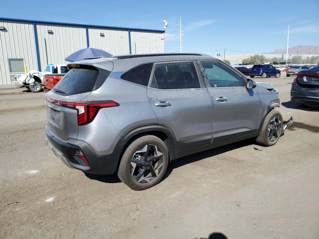 2024 KIA Seltos VIN KNDER2AA7R7589793 Copart auction photo, front end damage thumbnail 3