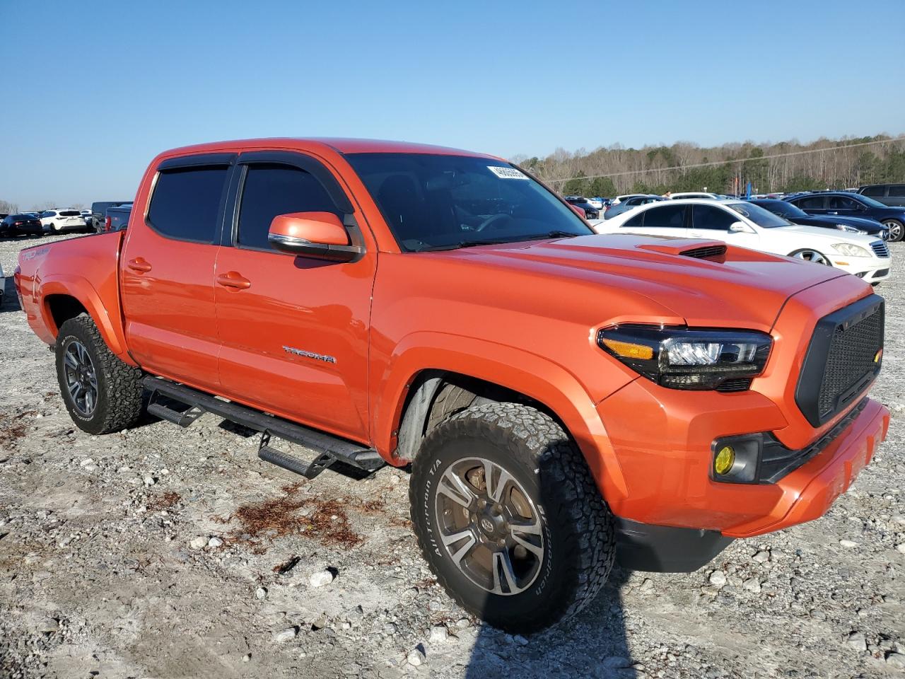 2017 Toyota Tacoma VIN 5TFCZ5AN3HX117083 Copart auction photo, rear end damage thumbnail 4