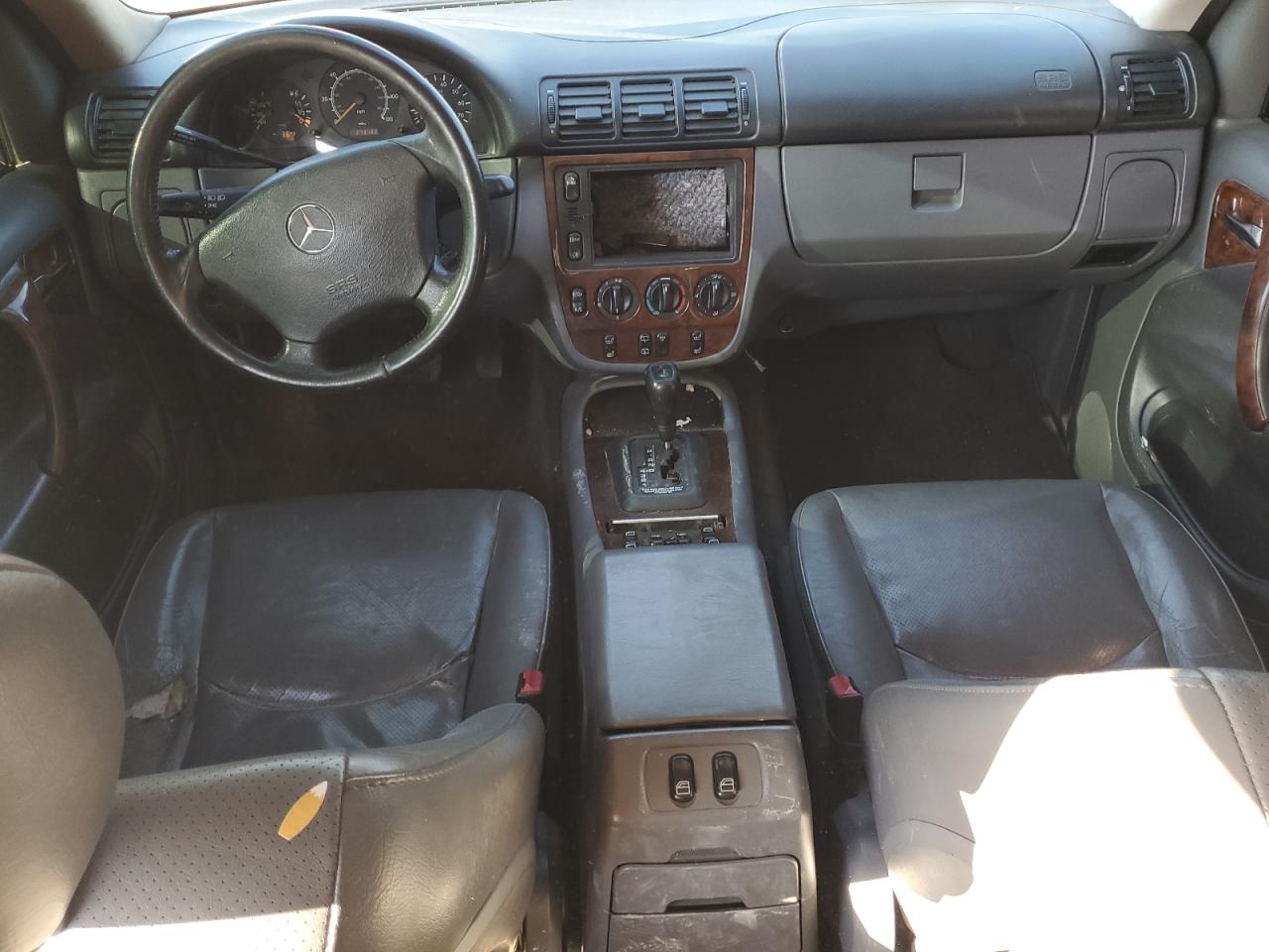 1999 Mercedes-Benz M-klasse VIN 4JGAB54E7XA121612 Copart auction photo, side damage thumbnail 8