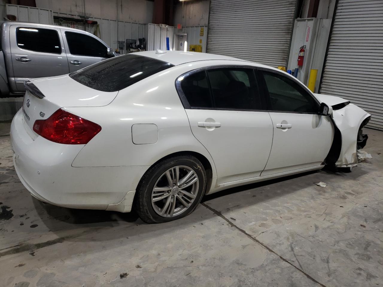 2011 Infiniti G VIN JN1CV6AP9BM305668 Copart auction photo, front end damage thumbnail 3