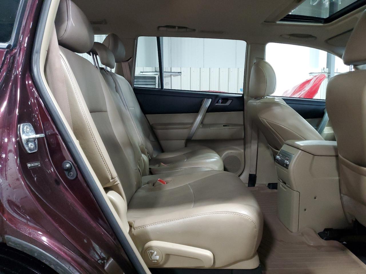 2011 Toyota Highlander VIN 5TDBK3EH5BS071715 Copart auction photo, front end / side damage thumbnail 11