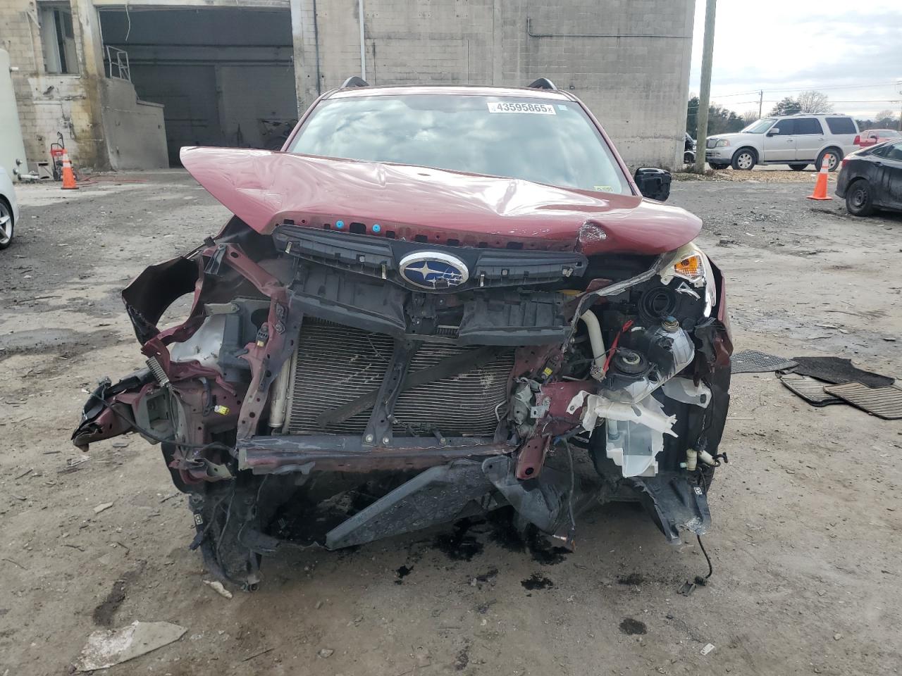 2015 Subaru Forester VIN JF2SJAKC3FH494451 Copart auction photo, front end / minor dent/scratches damage thumbnail 5