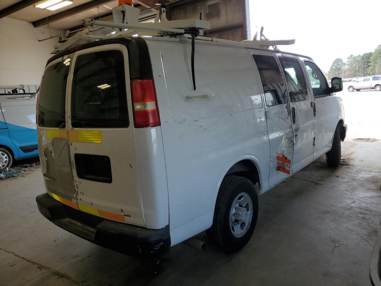 2007 Chevrolet Express VIN 1GCGG25V171173377 Copart auction photo, side / top/roof damage thumbnail 3