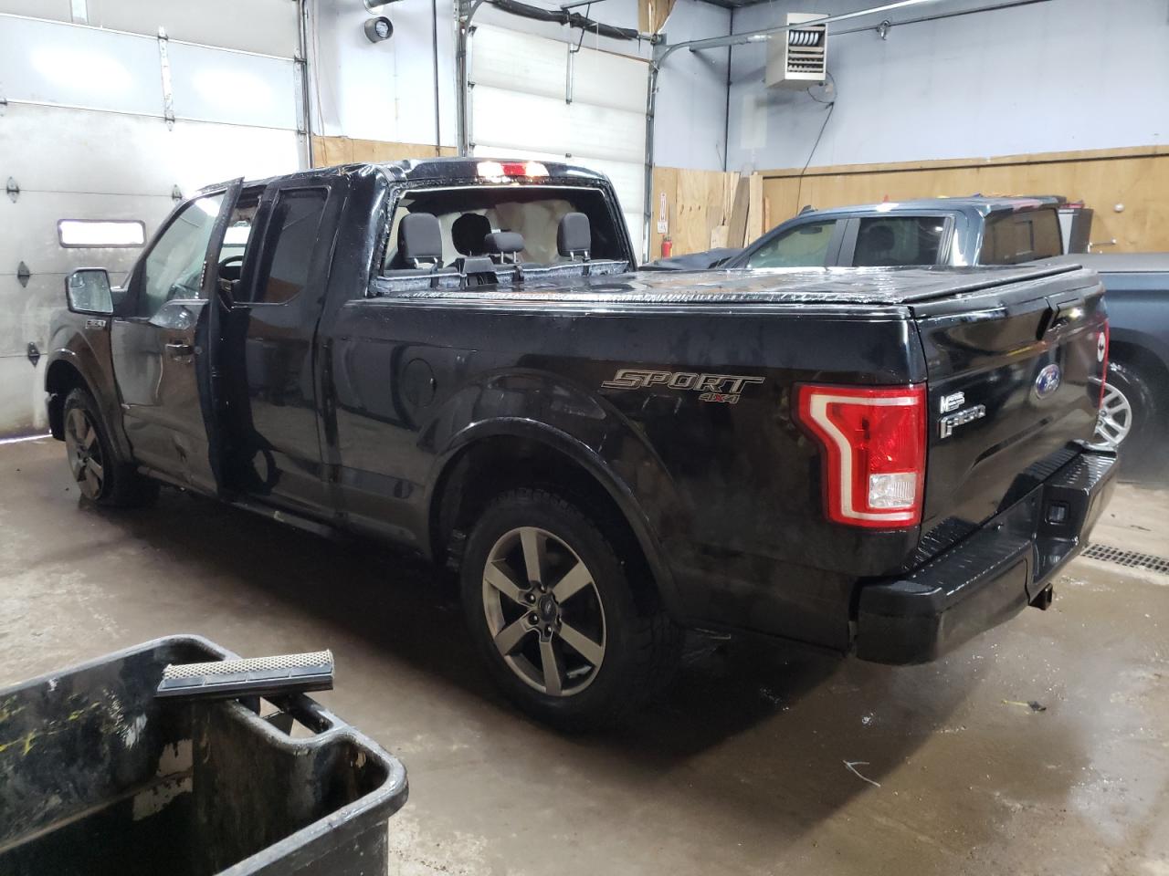 2016 Ford F-150 VIN 1FTEX1EP8GFA46826 Copart auction photo, rollover / minor dent/scratches damage thumbnail 2