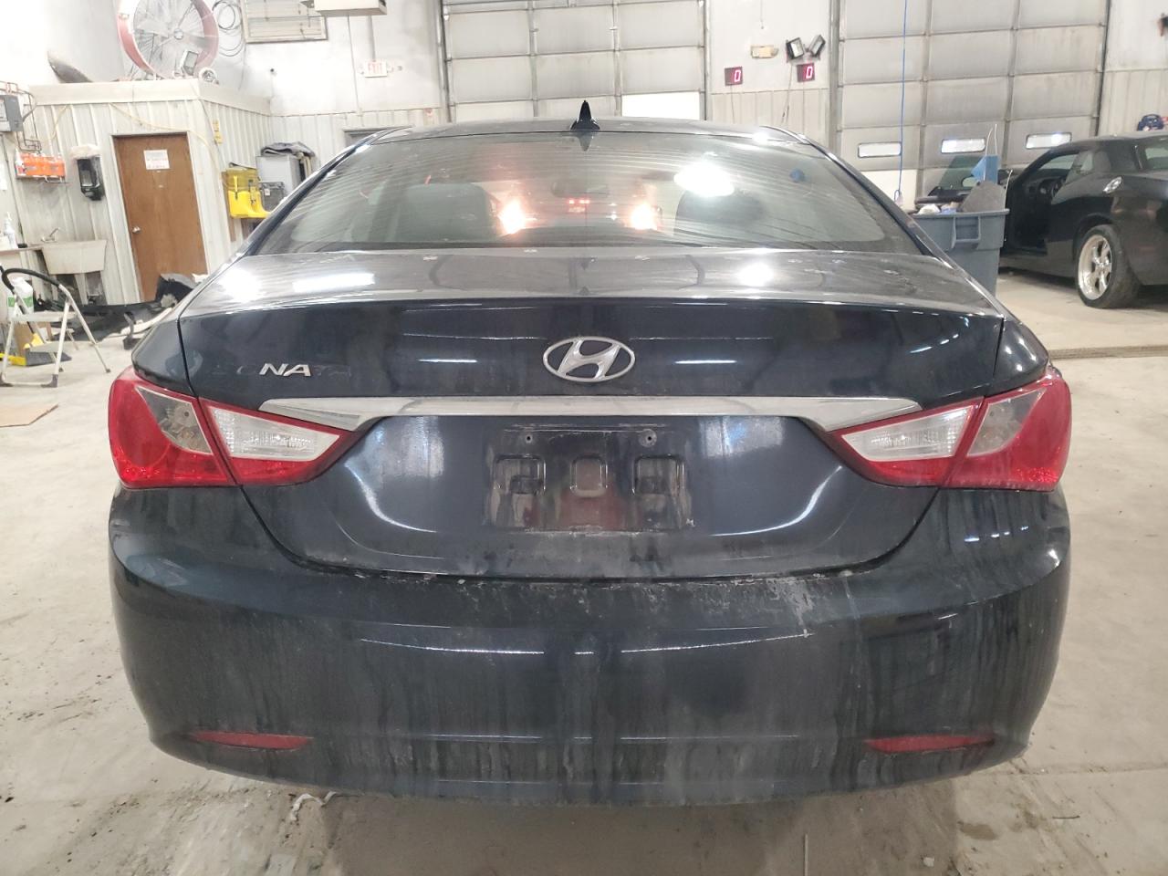 2011 Hyundai Sonata VIN 5NPEB4ACXBH156052 Copart auction photo, front end / rear end damage thumbnail 6