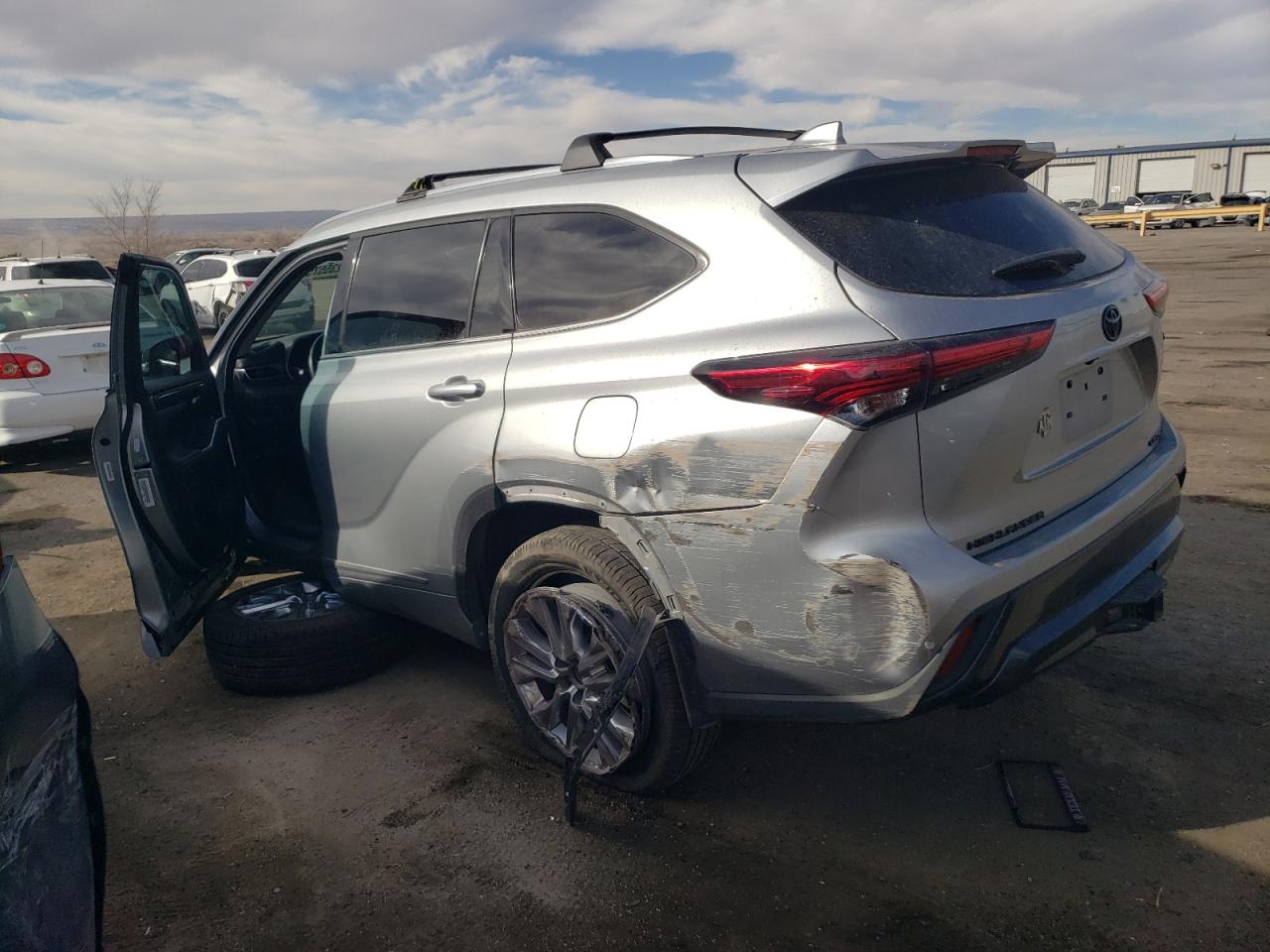 2021 Toyota Highlander VIN 5TDXBRCH6MS521645 Copart auction photo, all over damage thumbnail 2