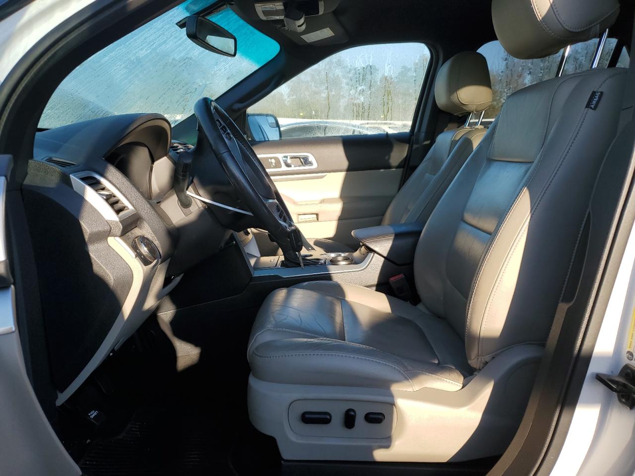 2013 Ford Explorer VIN 1FM5K7D87DGA74713 Copart auction photo, undercarriage / minor dent/scratches damage thumbnail 7