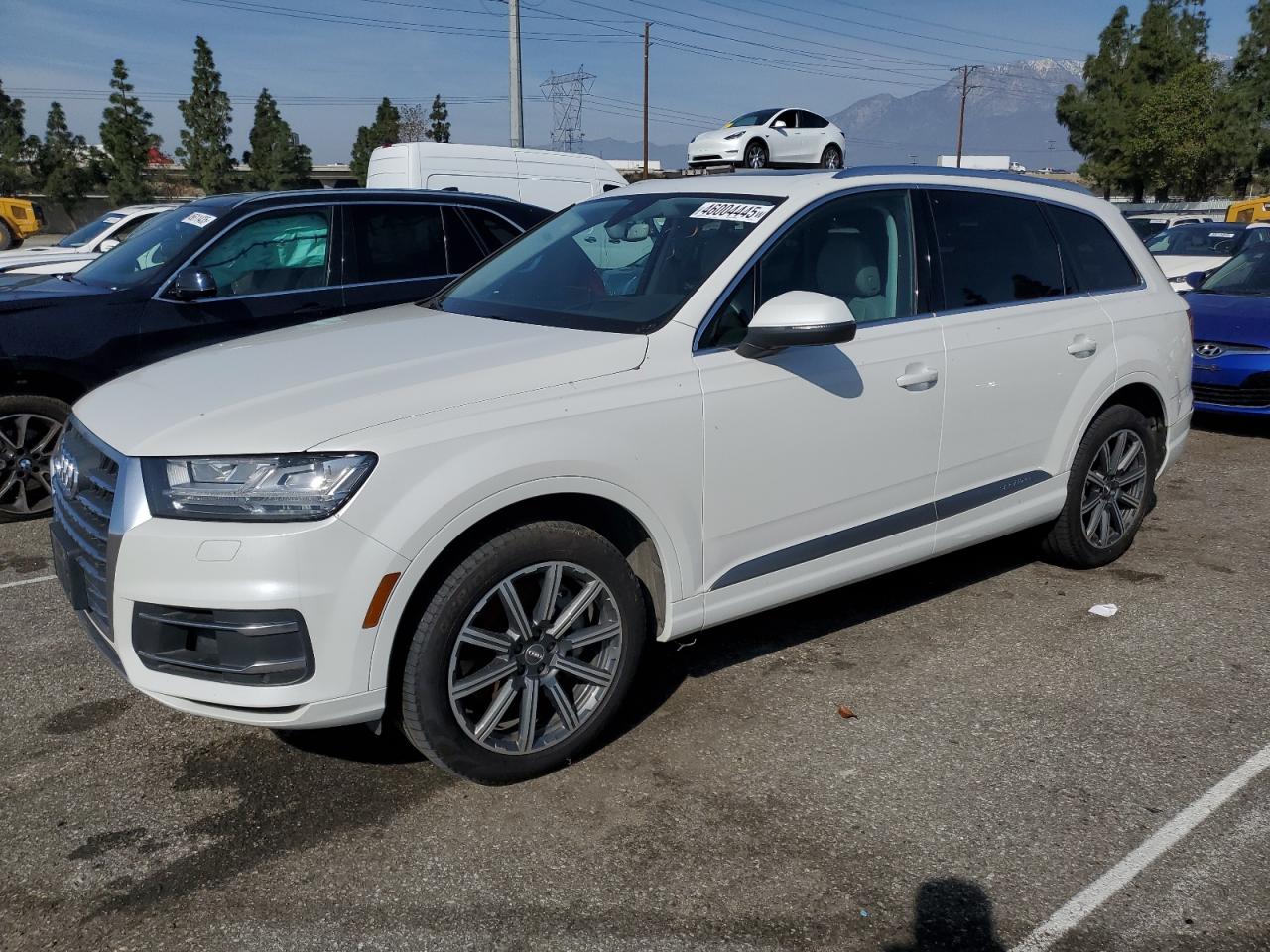 2017 Audi Q7 VIN WA1VAAF75HD015444