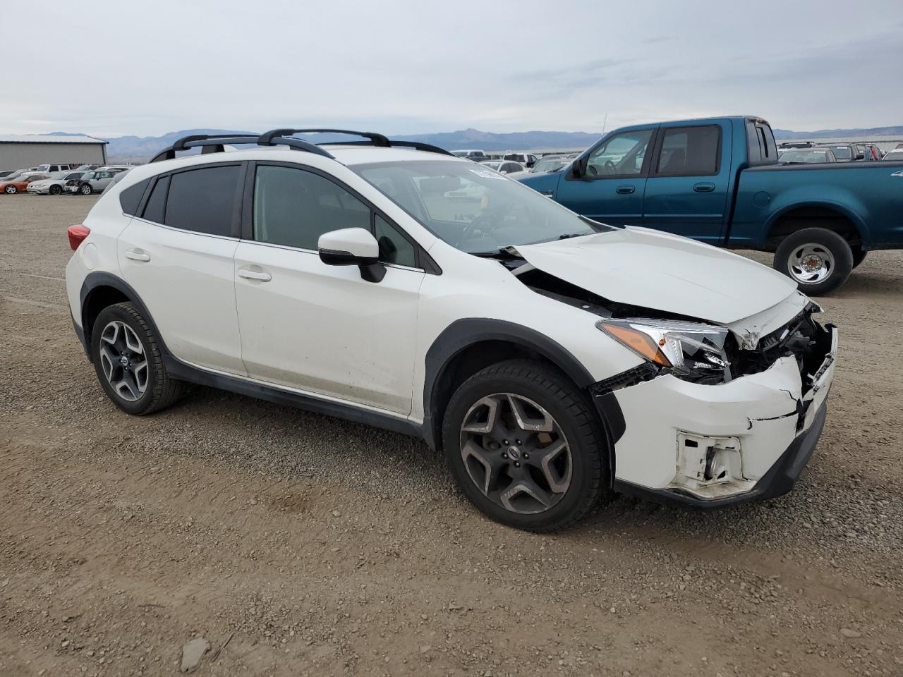 2018 Subaru XV VIN JF2GTAJC3JH257131 Copart auction photo, front end / minor dent/scratches damage thumbnail 4