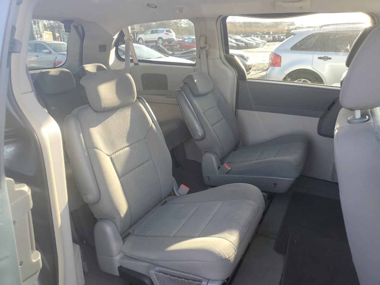 2010 Chrysler Town & Country VIN 2A4RR5D13AR260309 Copart auction photo, side damage thumbnail 11