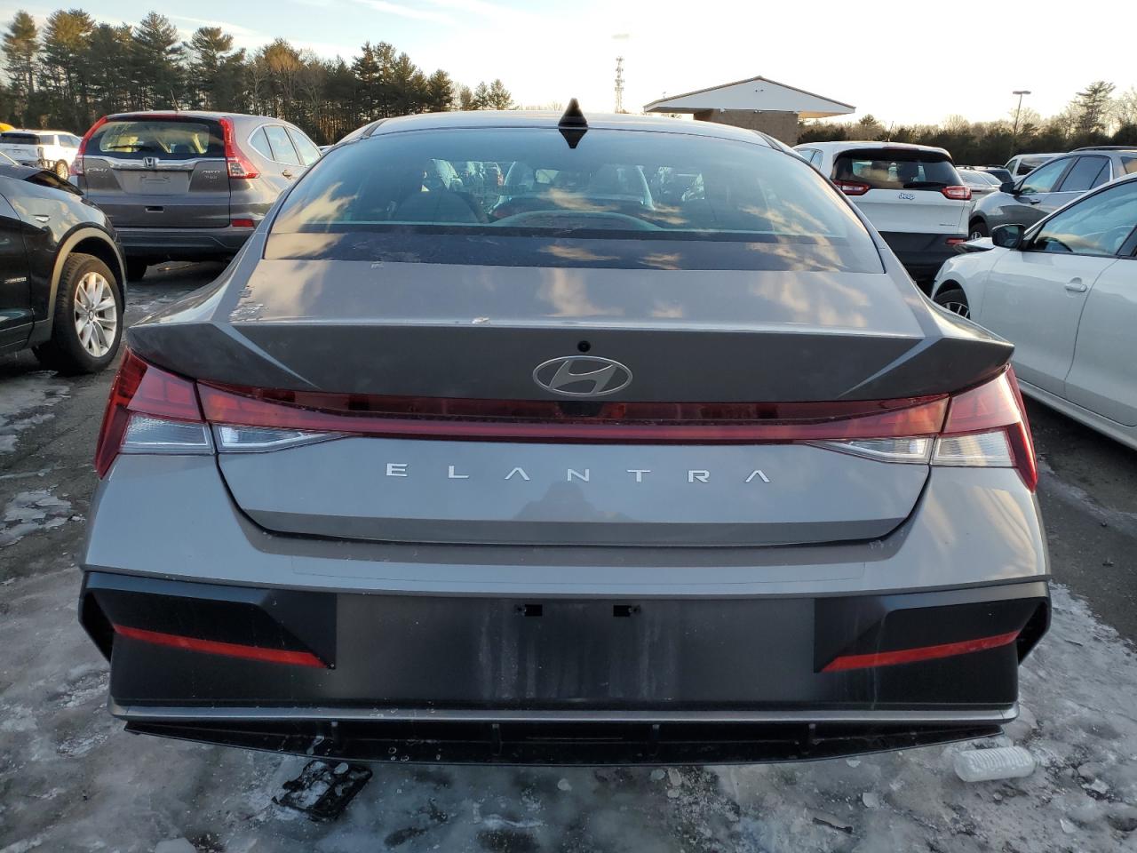 2024 Hyundai Elantra VIN KMHLS4DG6RU716098 Copart auction photo, front end / side damage thumbnail 6