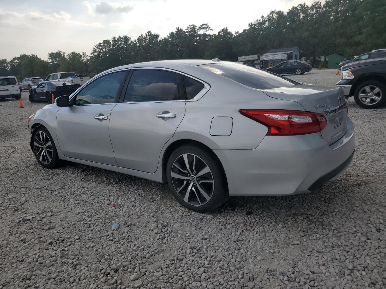 2017 Nissan Altima VIN 1N4AL3AP5HC251265 Copart auction photo, front end / side damage thumbnail 2