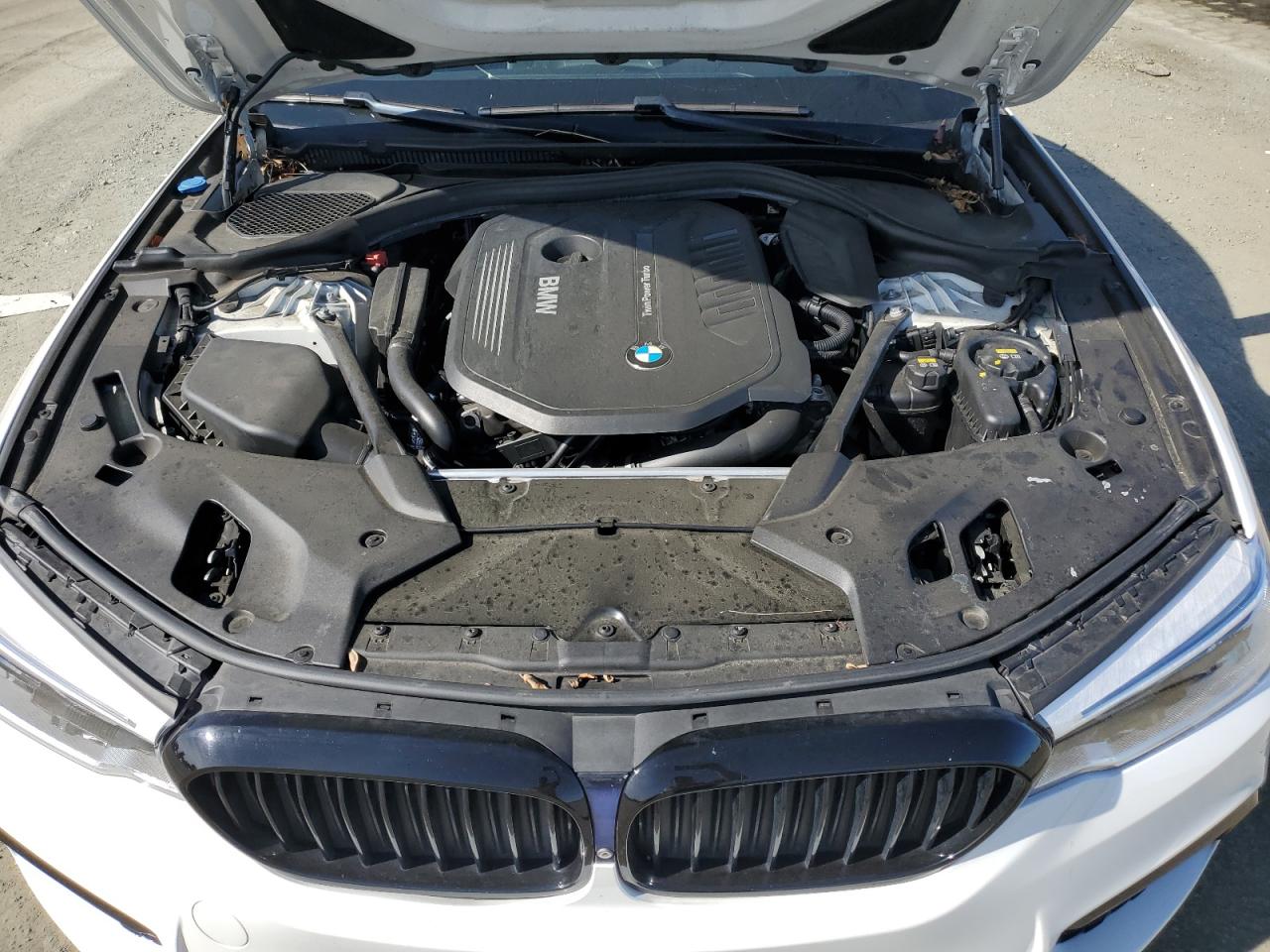 2018 BMW 5er VIN WBAJE5C55JG917581 Copart auction photo, side / front end damage thumbnail 11