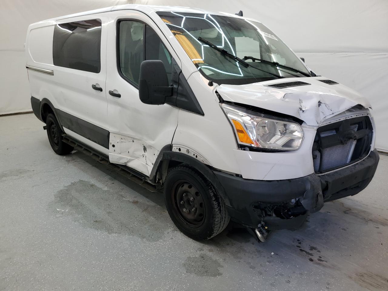 2022 Ford Transit VIN 1FTBR1Y87NKA24175 Copart auction photo, front end / side damage thumbnail 4