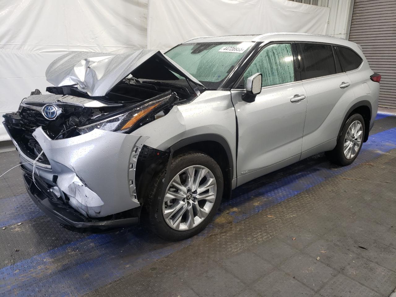 2022 Toyota Highlander VIN 5TDXBRCH6NS083310